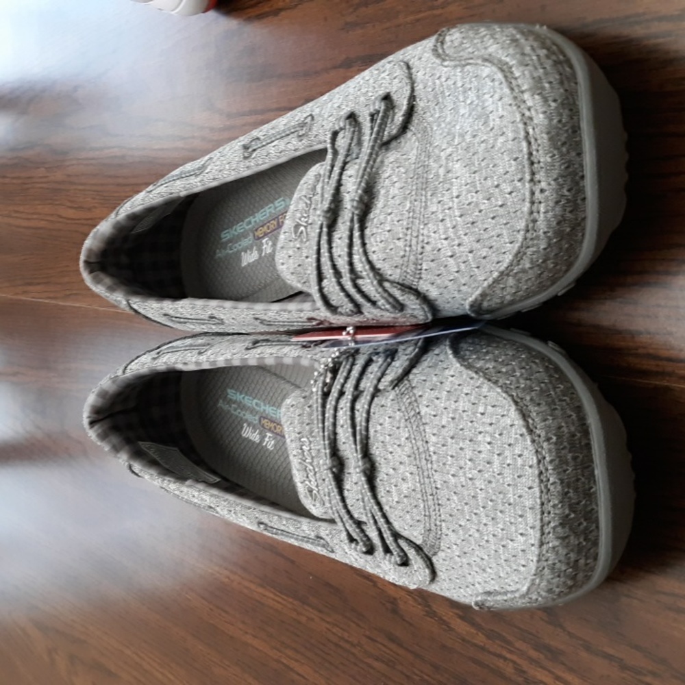 Skechers Air- Cooled Memory Foam